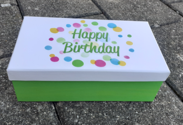 Schachtel mit Spruch 23 x 15 x 8 cm - Happy Birthday - hellgrün
