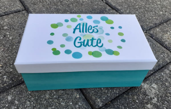 Schachtel mit Spruch 18 x 10 x 7 cm - Alles Gute - grün